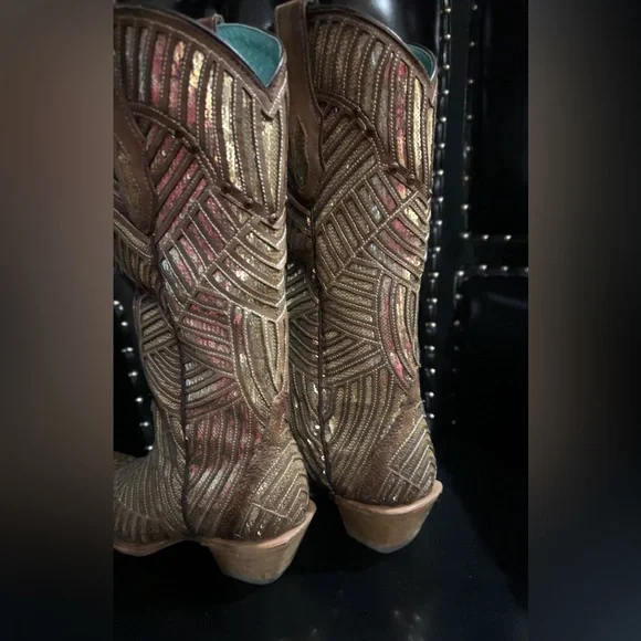 Corral Women's White Bright Inlay
Western Boots - Snip Toe - Picture 3 of 12